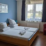 아파트 Budget At Marina By Kuhnle-tours
