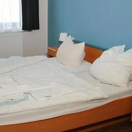 Budget At Marina By Kuhnle-tours Apartmán