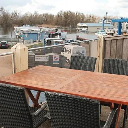 Lägenhet Budget At Marina By Kuhnle-tours Rechlin